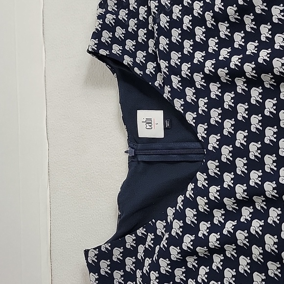 Cabi Women's Blue White W/ Elephants Cap Sleeve Top, S - Picture 4 of 7